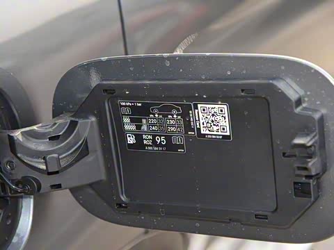 2019�� �Ŀ� GLC 260 L 4MATIC ������