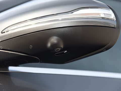 2019�� �Ŀ� GLC 260 L 4MATIC ������