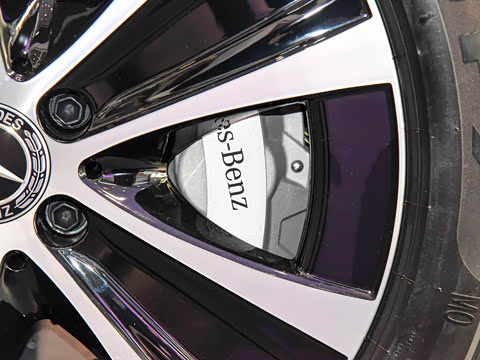 2023�� E 350 e L ���ʽ��϶����˶��γ�