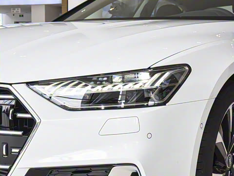 2022�� 45 TFSI quattro S-line ʥ��ʿ