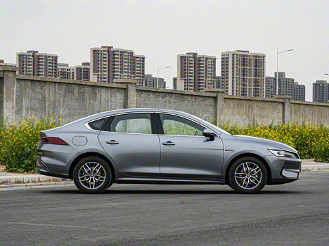 2025�� EV 510KM ���а�