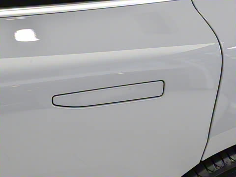 2025�� 75kWh Touring