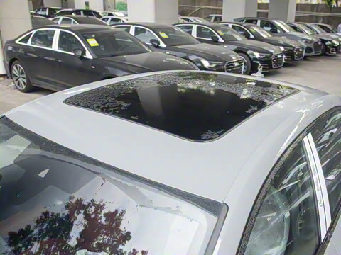 2025�� 200���������� 40 TFSI ���������� B&O ��ҹ��