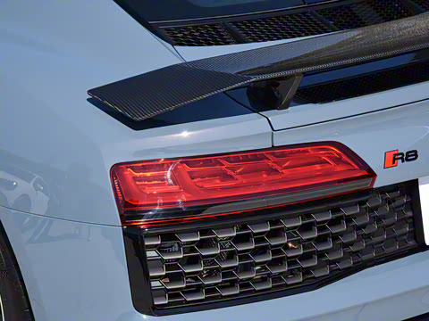 2022�� V10 Coupe performance