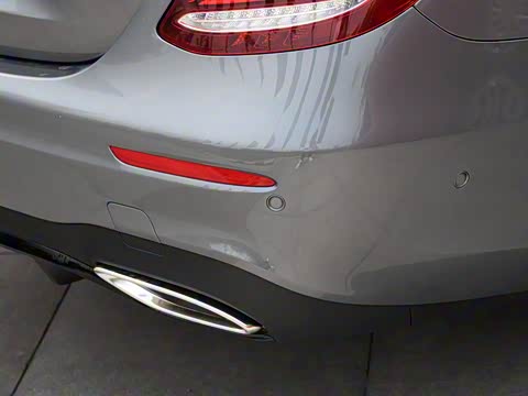 2020�� �Ŀ� E 260 �˶���