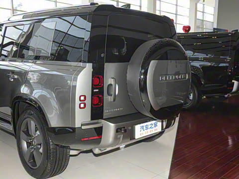 2025�� 110 3.0T P400 X-Dynamic HSE