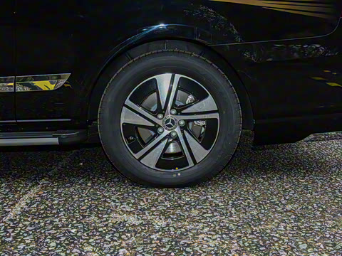 2025�� 2.0T ʢ��