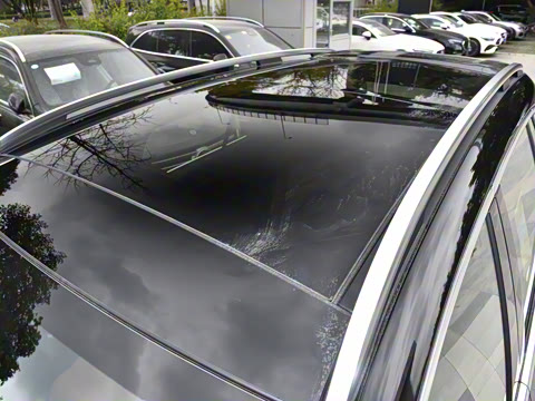 2025�� �Ŀ� GLC 260 L 4MATIC ������