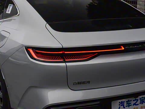 2025�� 700km Զ���Ǽݰ�