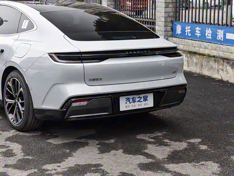 2025�� 700km Զ���Ǽݰ�