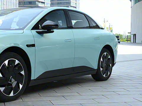 2025�� 600 �������� Max