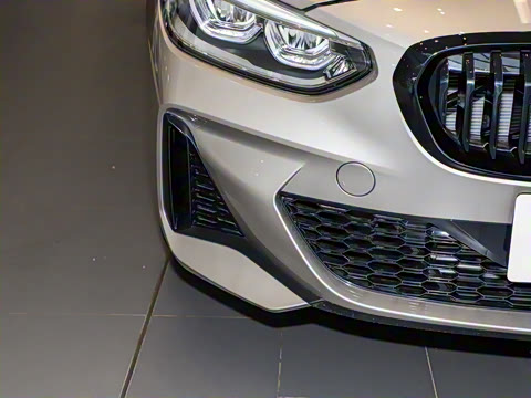 2021�� 120i M�˶���ҹ��