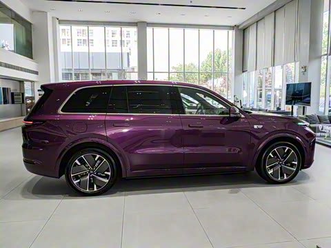 2025�� Ultra ���ܻ��°�