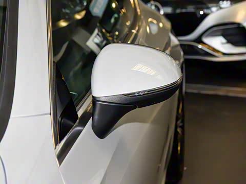 2025�� CLE 300 4MATIC �����ͽ��ܳ�