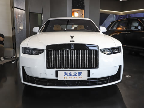 2025�� Black Badge