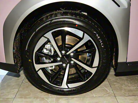 2025�� Plus 510 ������