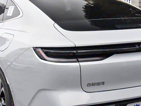 2025�� 700km Զ���Ǽݰ�