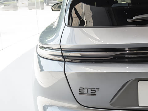 2025�� �ھ������ 75kWh Touring