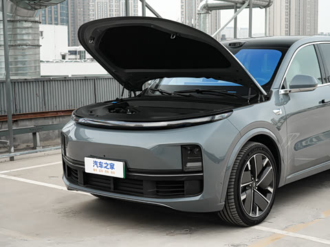 2025�� Ultra ���ܻ��°�