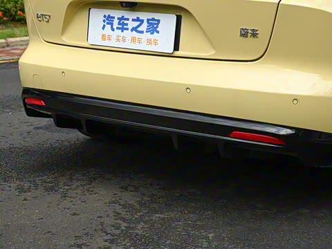 2025�� 75kWh Touring