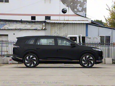 2025�� 636Ultra����� 5��