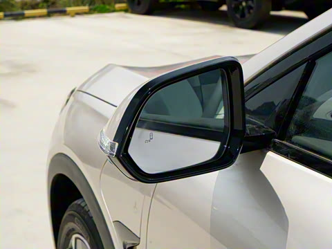 2025�� 735MAX 175kW