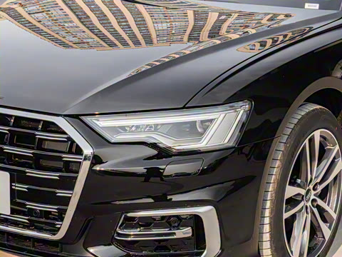 2025�� 40 TFSI ����������