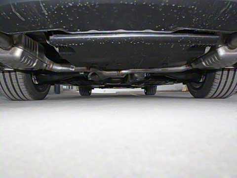 2022�� �Ŀ�� E 350 e L ���ʽ��϶����γ�