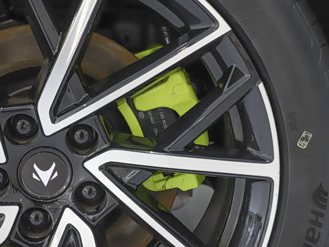 2025�� 560MAX 185kW