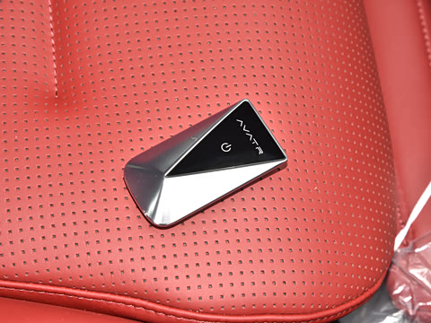 2025�� �Ŀ� Ultra���̰�