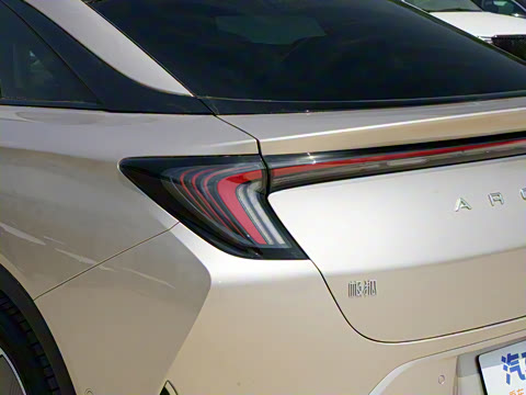 2025�� 735MAX 175kW