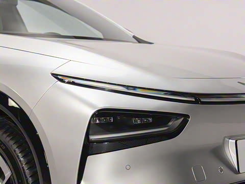 2025�� 702 �������� Ultra