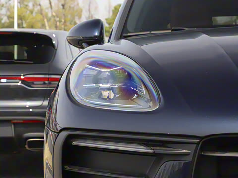 2022�� Macan 2.0T