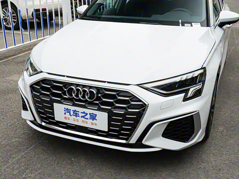 2023�� �Ŀ� A3L Limousine 35 TFSI ʱ���˶���