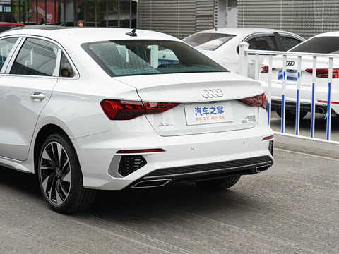 2023�� �Ŀ� A3L Limousine 35 TFSI ʱ���˶���