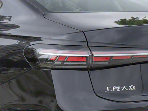 2025�� Pro 300TSI �ǿ���ҫ��