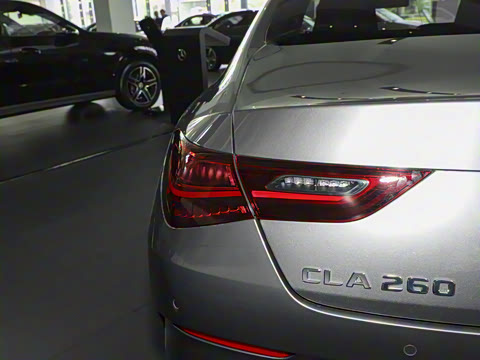 2025�� CLA 260 4MATIC