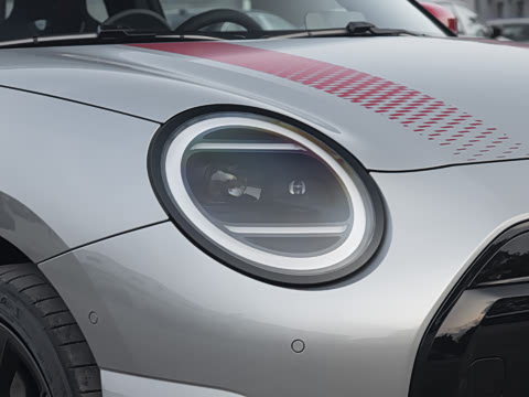 2025�� JOHN COOPER WORKS