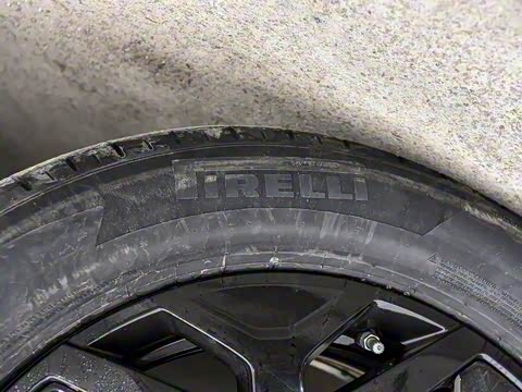 2025�� 605 Max������