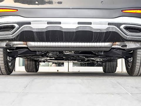 2025�� �Ŀ� GLC 260 L 4MATIC ������