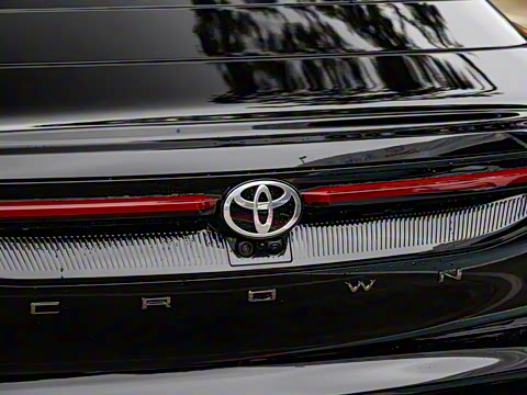 2023�� 2.4T SportCross HEV���������