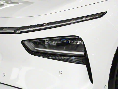 2025�� 702 �������� Max