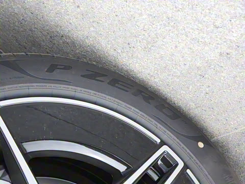 2025�� �Ŀ� E 300 L �����˶���