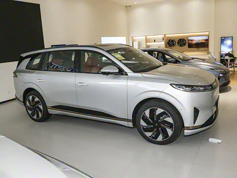 2025�� 636Max���Ȱ� 6��