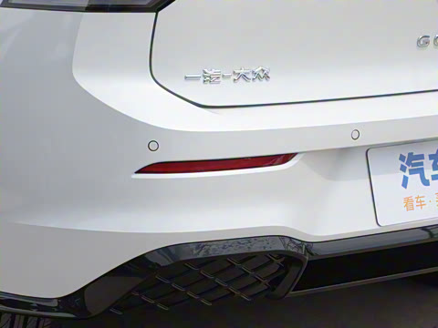 2025�� �Ŀ�� 300TSI R-Line