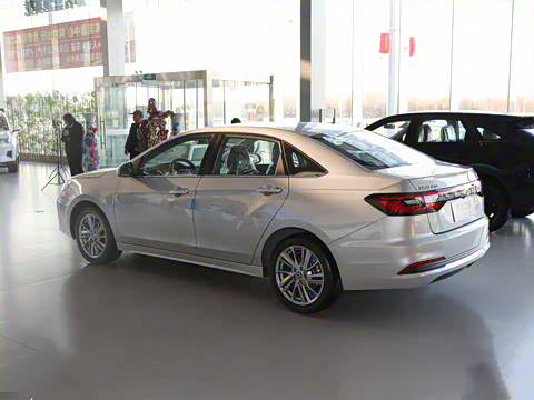 2023�� PLUS 1.6L XV CVT�����