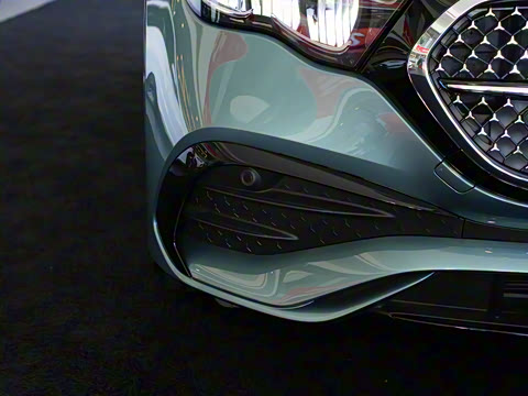 2025�� �Ŀ� E 260 �˶���