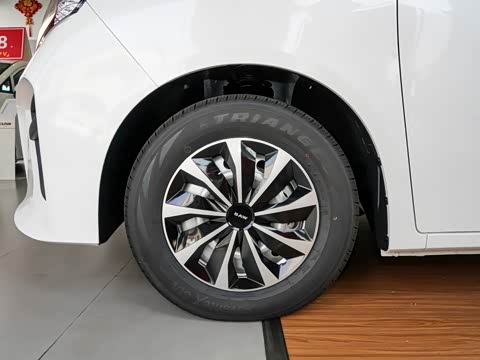 2025�� 2.0L CNG������ 7��