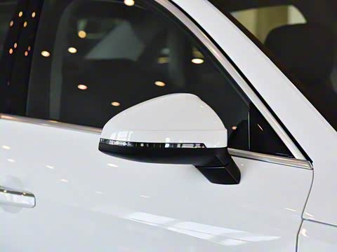 2020�� 40 TFSI ����������