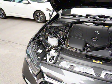 2025�� �Ŀ� E 300 ʱ�����˶���